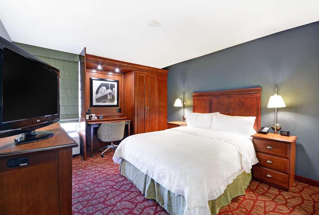 Hampton Inn Athens Room photo