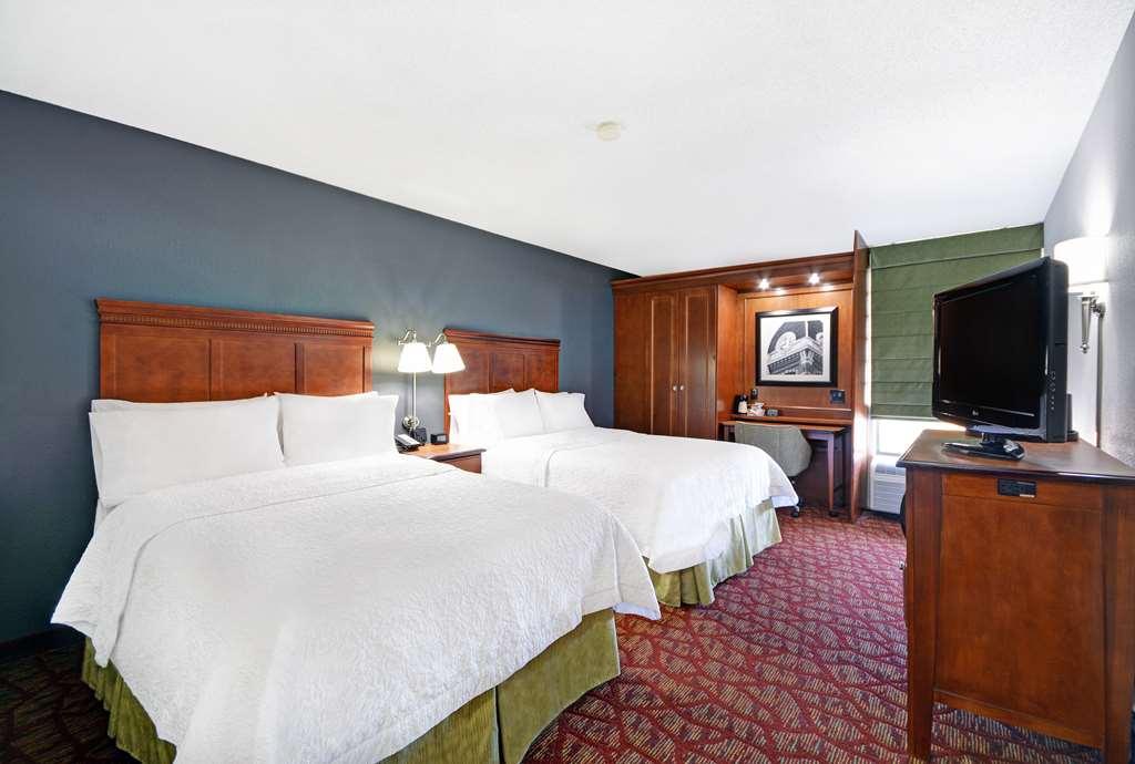 Hampton Inn Athens Room photo